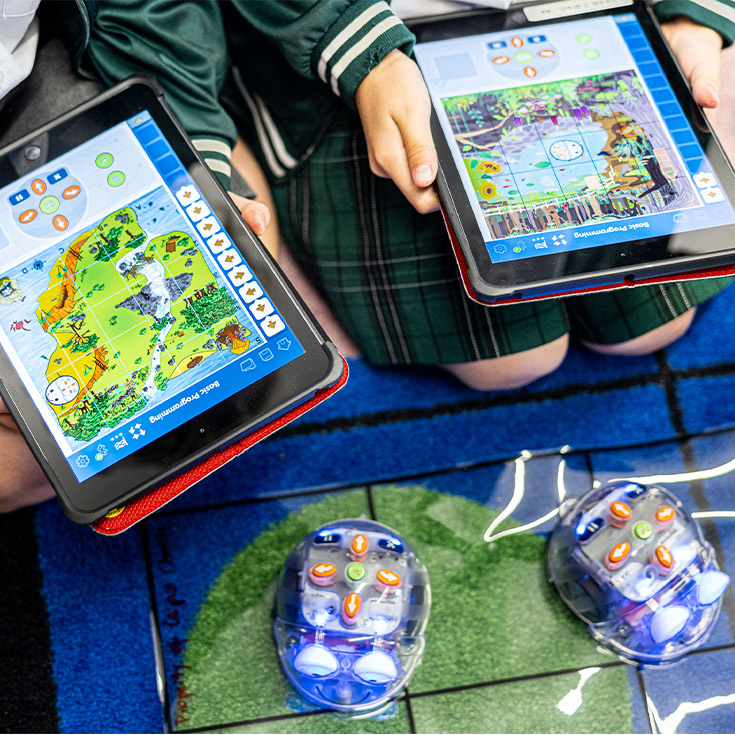 Students using iPads and new technology at Corpus Christi Catholic Primary School Cranebrook