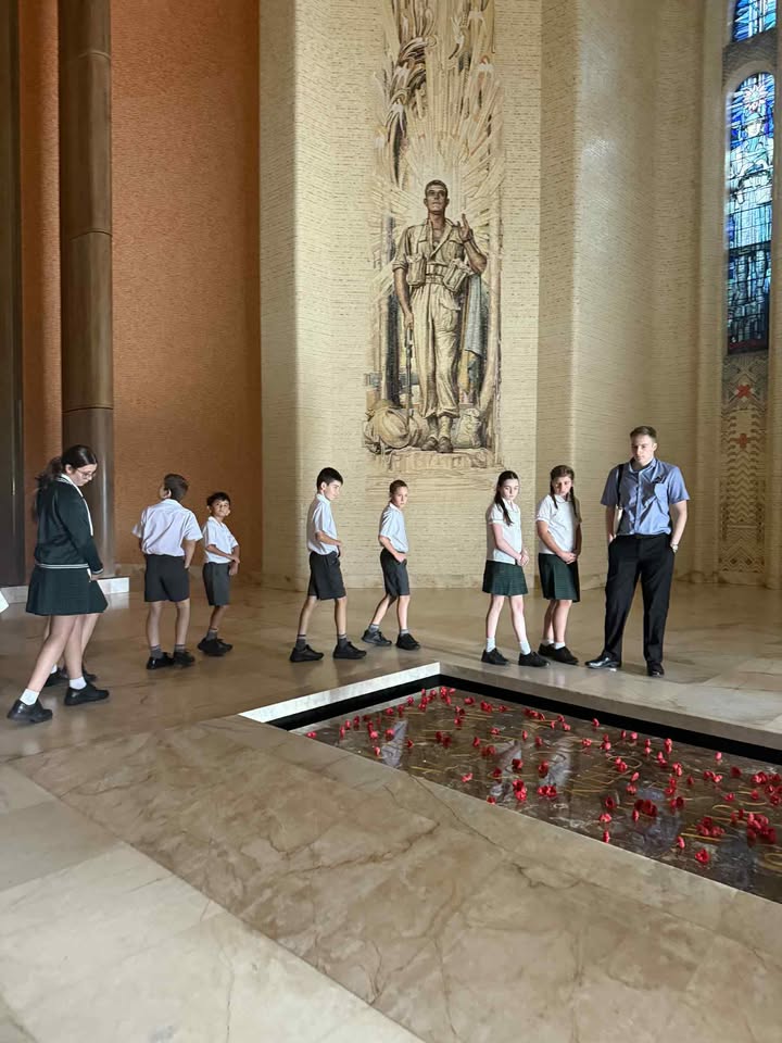 641437264651150_1408655214596014-1